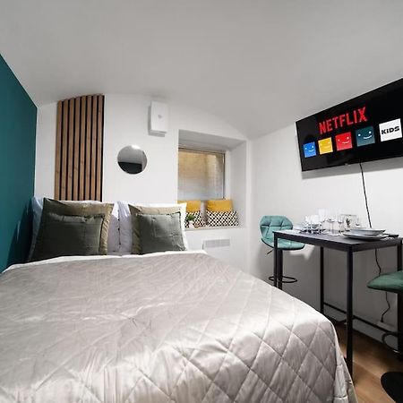Secret Budget Studio Oasis Praag Buitenkant foto