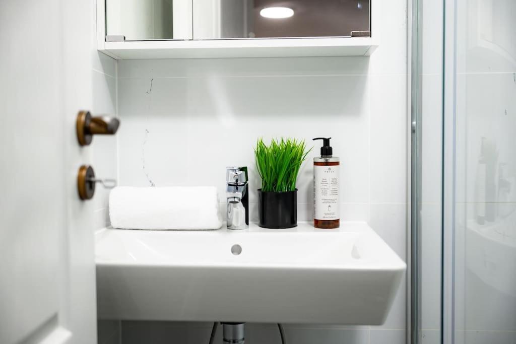 Secret Budget Studio Oasis Praag Buitenkant foto